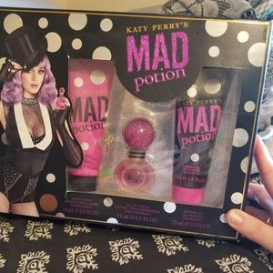 **SOLD**Katy Perry Mad Potion Gift Set